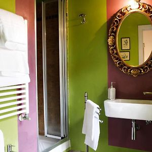 Camera standard con letto queen size